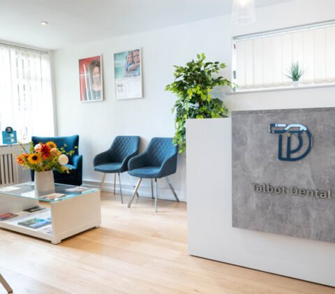 Dentist in Brentwood